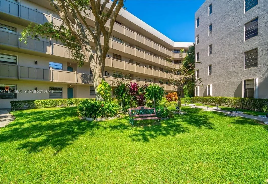 1100 Colony Point Cir 105, Pembroke Pines, Florida, Pembroke Pines, Florida 33026, 1 Bedroom Bedrooms, ,1 BathroomBathrooms,Residential,For Sale,1100 Colony Point Cir 105, Pembroke Pines, Florida,A11998905