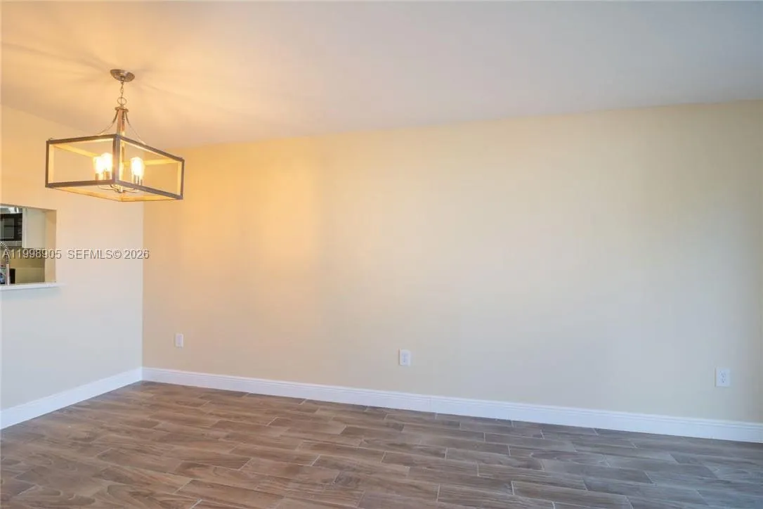 1100 Colony Point Cir 105, Pembroke Pines, Florida, Pembroke Pines, Florida 33026, 1 Bedroom Bedrooms, ,1 BathroomBathrooms,Residential,For Sale,1100 Colony Point Cir 105, Pembroke Pines, Florida,A11998905