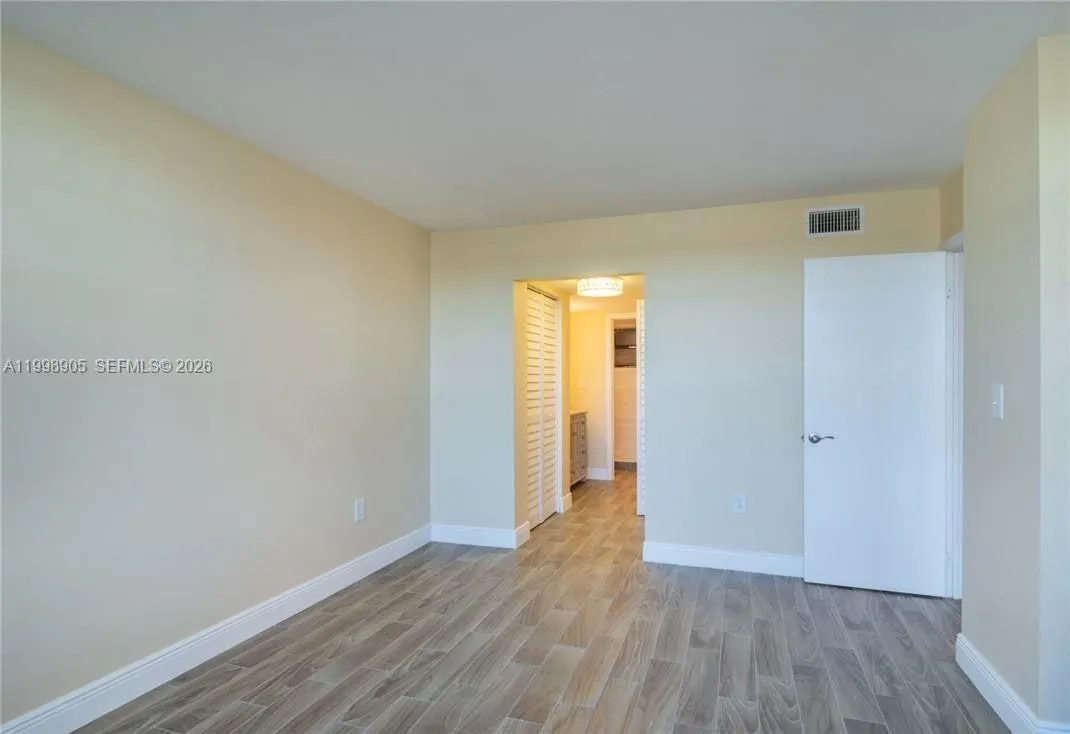1100 Colony Point Cir 105, Pembroke Pines, Florida, Pembroke Pines, Florida 33026, 1 Bedroom Bedrooms, ,1 BathroomBathrooms,Residential,For Sale,1100 Colony Point Cir 105, Pembroke Pines, Florida,A11998905
