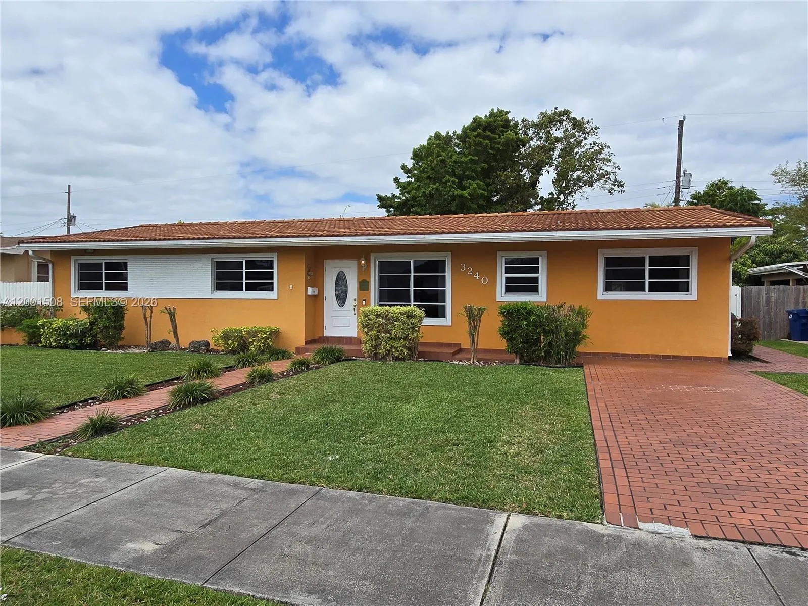 3240 Sw 96th Ave, Miami, Florida 33165, Miami, Florida 33165, 3 Bedrooms Bedrooms, ,2 BathroomsBathrooms,Residential,For Sale,3240 Sw 96th Ave, Miami, Florida 33165,A12001508