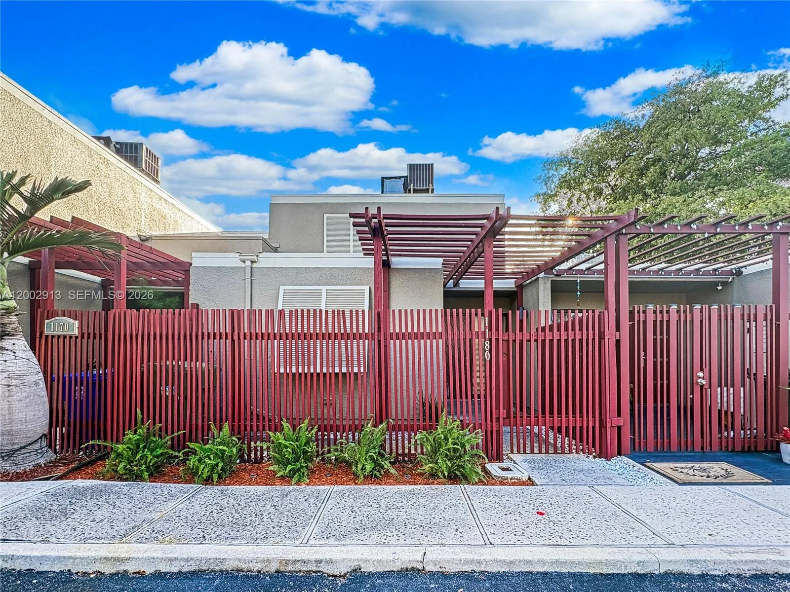 1180 Windward Dr, Pembroke Pines, Florida 33026, Pembroke Pines, Florida 33026, 2 Bedrooms Bedrooms, 6 Rooms Rooms,2 BathroomsBathrooms,Residential,For Sale,1180 Windward Dr, Pembroke Pines, Florida 33026,A12002913