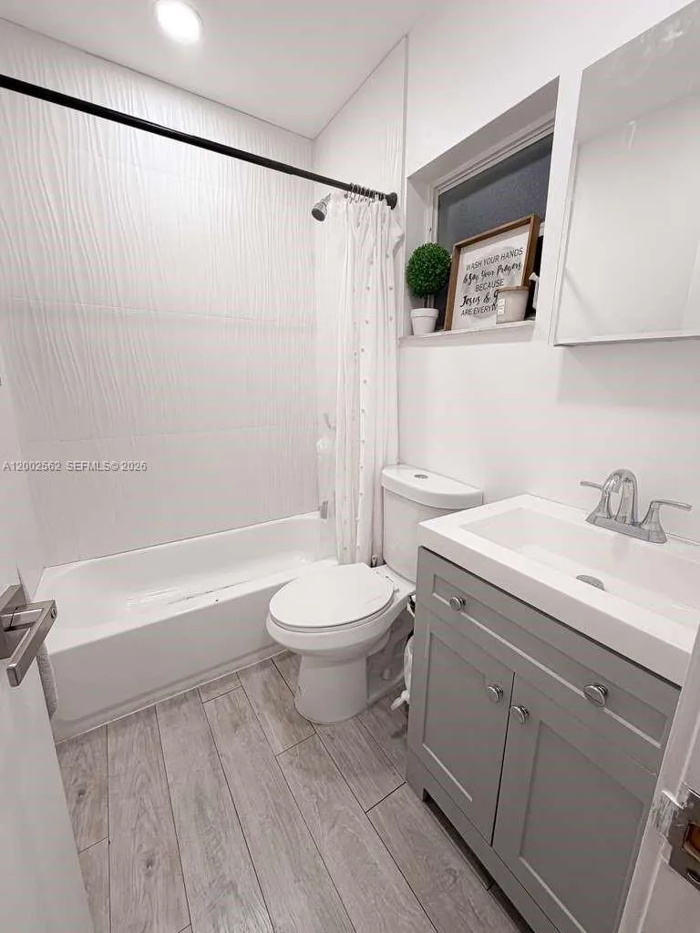 14554 Sw 96 Terr Sw 96 Terr, Miami, Florida 33186, Miami, Florida 33186, 4 Bedrooms Bedrooms, ,2 BathroomsBathrooms,Residential,For Sale,14554 Sw 96 Terr Sw 96 Terr, Miami, Florida 33186,A12002562