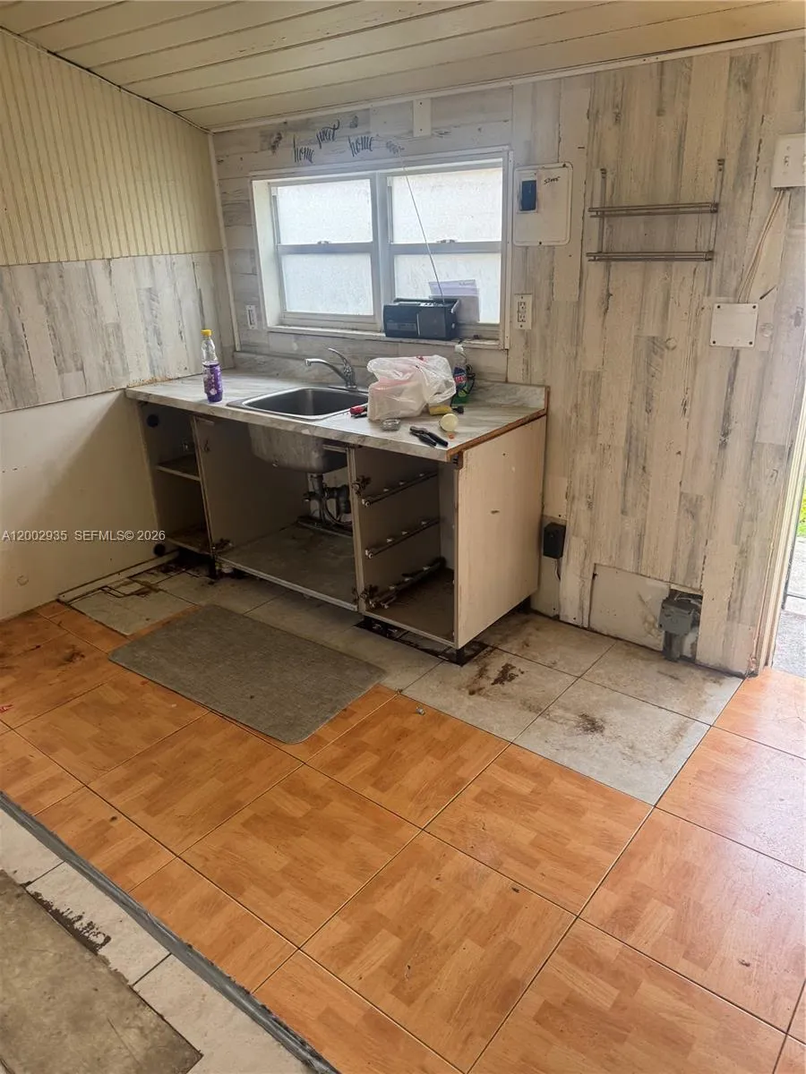 1512 N 23rd Ave, Hollywood, Florida 33020, Hollywood, Florida 33020, ,Residential Income,For Sale,1512 N 23rd Ave, Hollywood, Florida 33020,A12002935