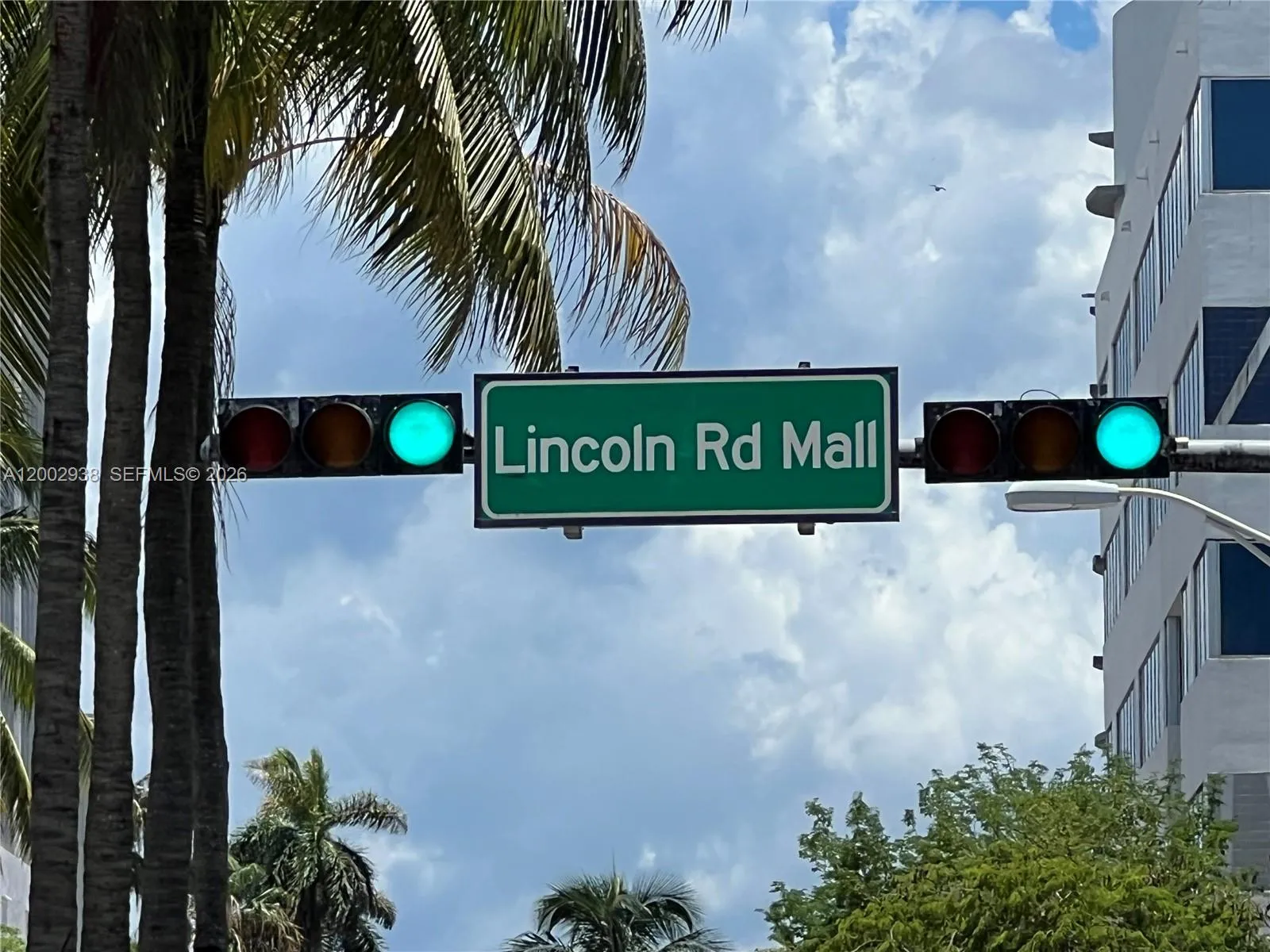 Steps to Lincoln Road