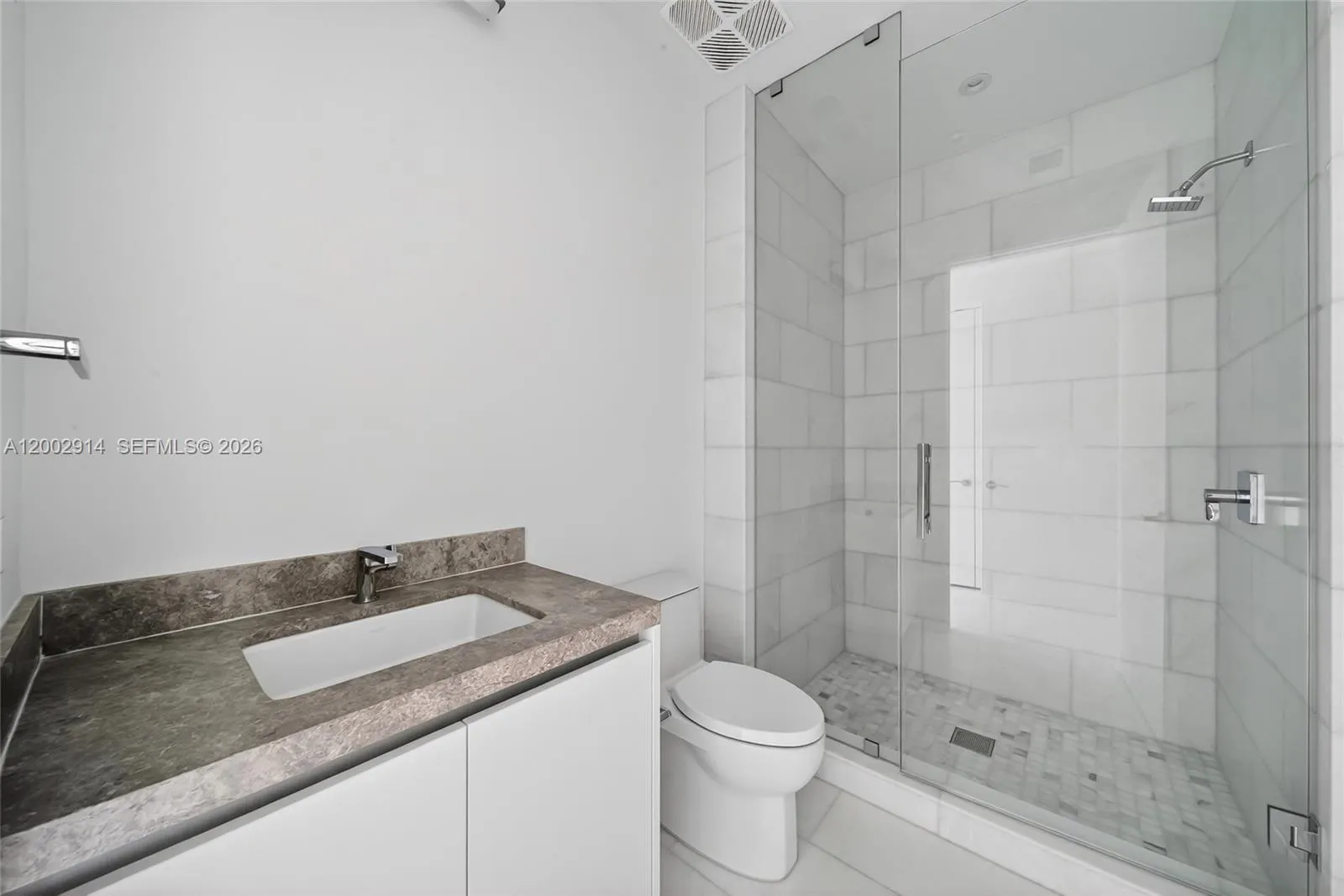 175 Se 25 Rd 2602, Miami, Florida 33129, Miami, Florida 33129, 4 Bedrooms Bedrooms, ,4 BathroomsBathrooms,Residential,For Sale,175 Se 25 Rd 2602, Miami, Florida 33129,A12002914