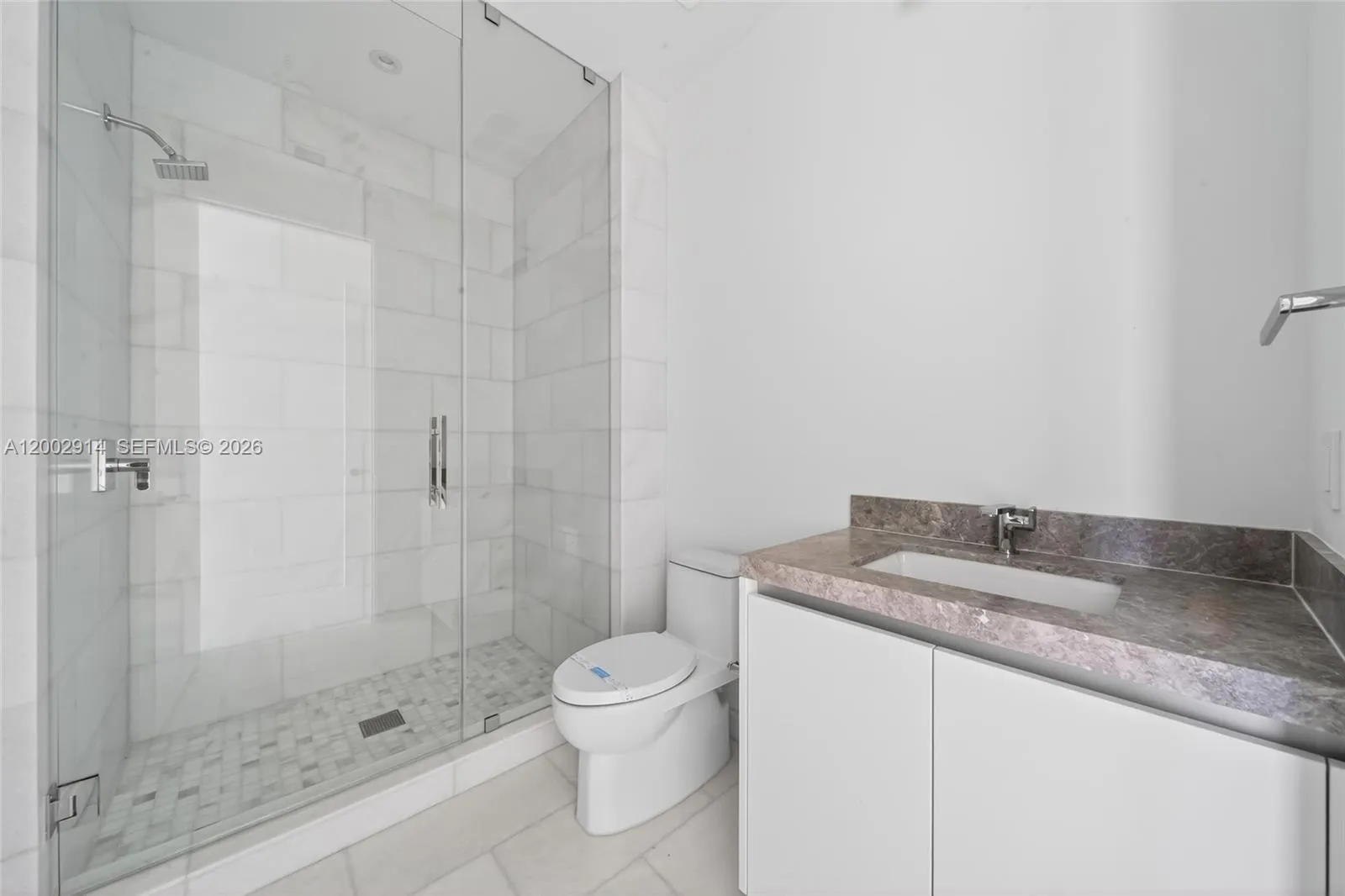 175 Se 25 Rd 2602, Miami, Florida 33129, Miami, Florida 33129, 4 Bedrooms Bedrooms, ,4 BathroomsBathrooms,Residential,For Sale,175 Se 25 Rd 2602, Miami, Florida 33129,A12002914