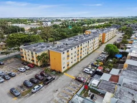 606 W 81st St 120, Hialeah, Florida 33014, Hialeah, Florida 33014, 2 Bedrooms Bedrooms, ,1 BathroomBathrooms,Residential,For Sale,606 W 81st St 120, Hialeah, Florida 33014,A12002990