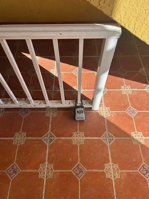 Lock box ( pink ribbon)