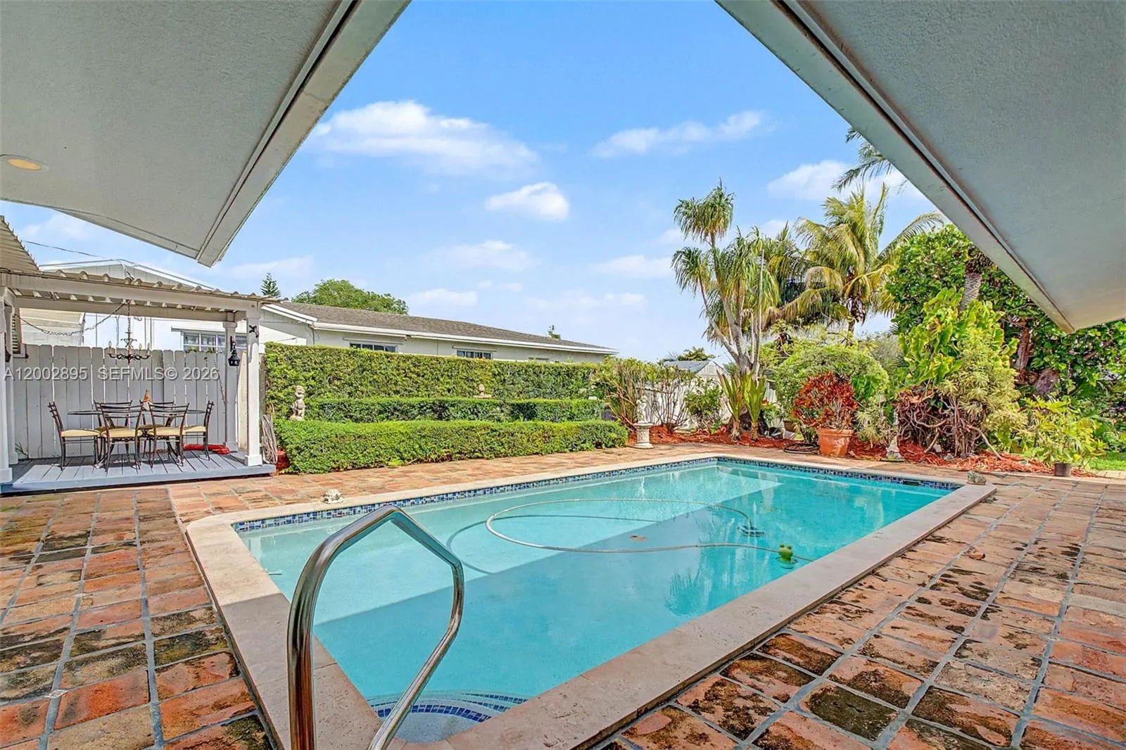 10841 Sw 68th Dr, Miami, Florida 33173, Miami, Florida 33173, 3 Bedrooms Bedrooms, 2 Rooms Rooms,2 BathroomsBathrooms,Residential,For Sale,10841 Sw 68th Dr, Miami, Florida 33173,A12002895