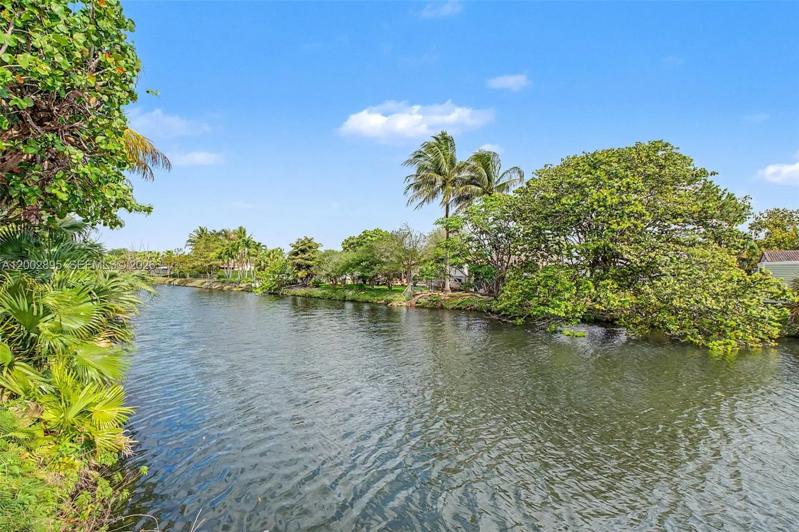 10841 Sw 68th Dr, Miami, Florida 33173, Miami, Florida 33173, 3 Bedrooms Bedrooms, 2 Rooms Rooms,2 BathroomsBathrooms,Residential,For Sale,10841 Sw 68th Dr, Miami, Florida 33173,A12002895