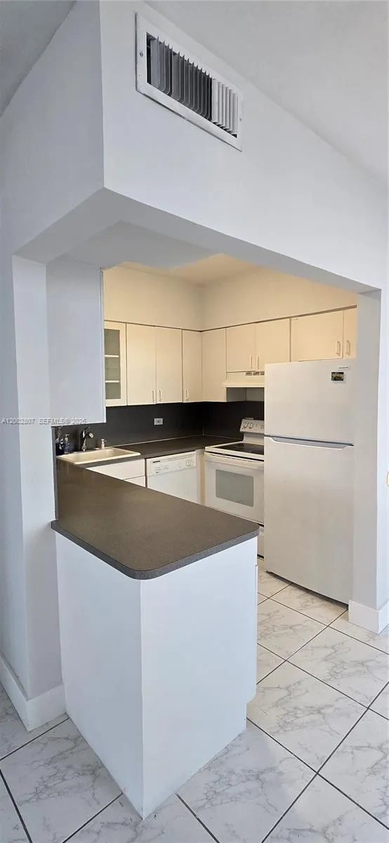 7441 Wayne Ave 11a, Miami Beach, Florida 33141, Miami Beach, Florida 33141, 2 Bedrooms Bedrooms, ,2 BathroomsBathrooms,Residential,For Sale,7441 Wayne Ave 11a, Miami Beach, Florida 33141,A12002807