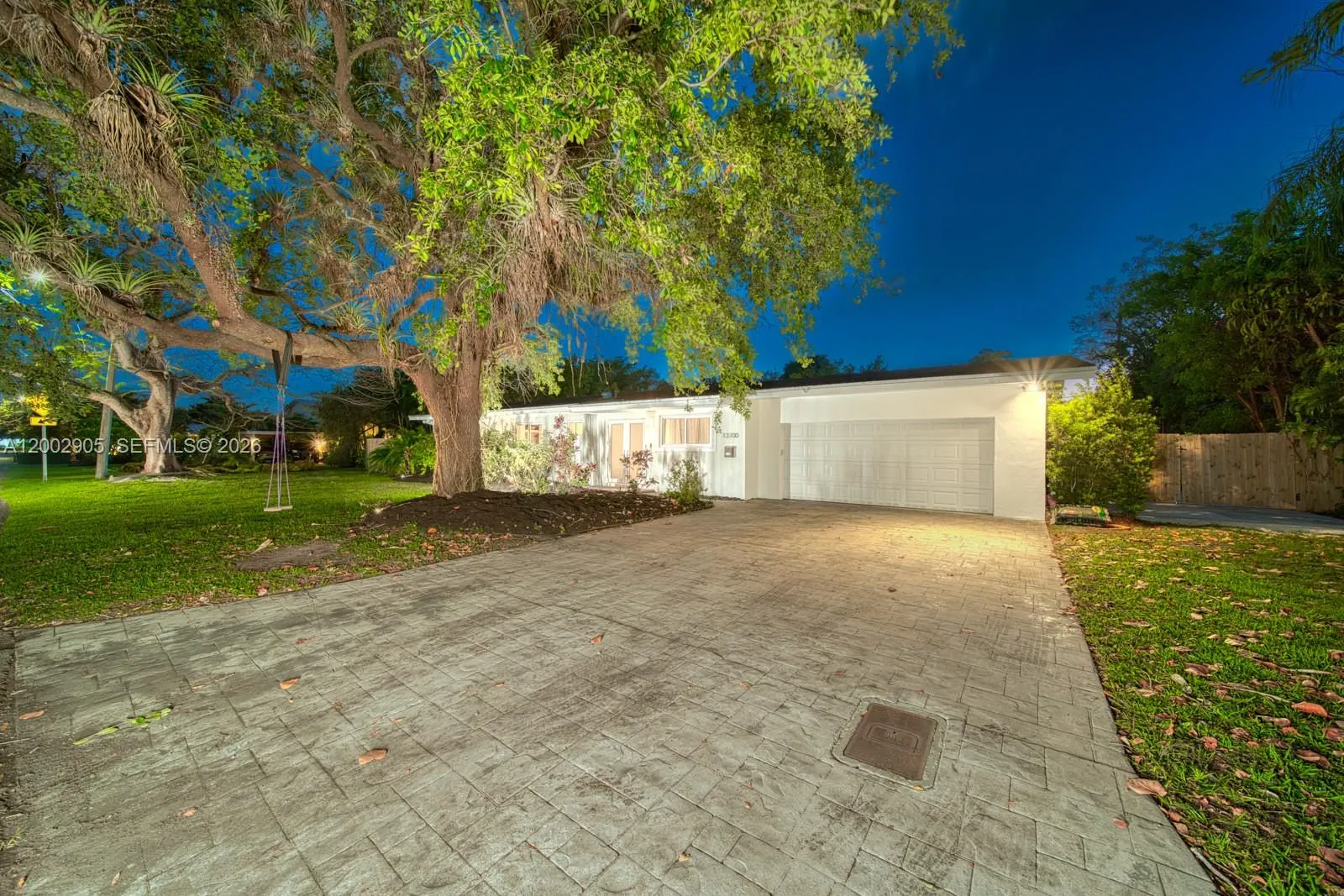 13700 Sw 74th Ct, Palmetto Bay, Florida 33158, Palmetto Bay, Florida 33158, 5 Bedrooms Bedrooms, ,3 BathroomsBathrooms,Residential,For Sale,13700 Sw 74th Ct, Palmetto Bay, Florida 33158,A12002905