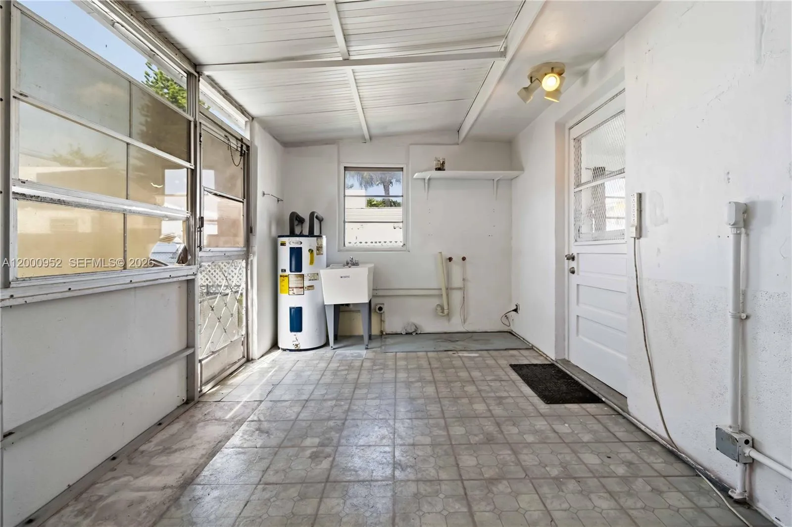 2820 Fletcher St, Hollywood, Florida 33020, Hollywood, Florida 33020, 2 Bedrooms Bedrooms, ,2 BathroomsBathrooms,Residential,For Sale,2820 Fletcher St, Hollywood, Florida 33020,A12000952