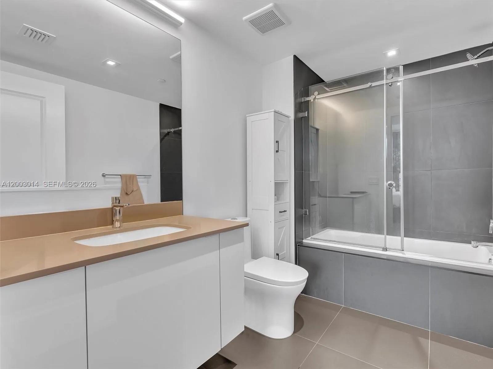 1600 Ne 1st Ave 2908, Miami, Florida 33132, Miami, Florida 33132, 2 Bedrooms Bedrooms, ,2 BathroomsBathrooms,Residential,For Sale,1600 Ne 1st Ave 2908, Miami, Florida 33132,A12003014