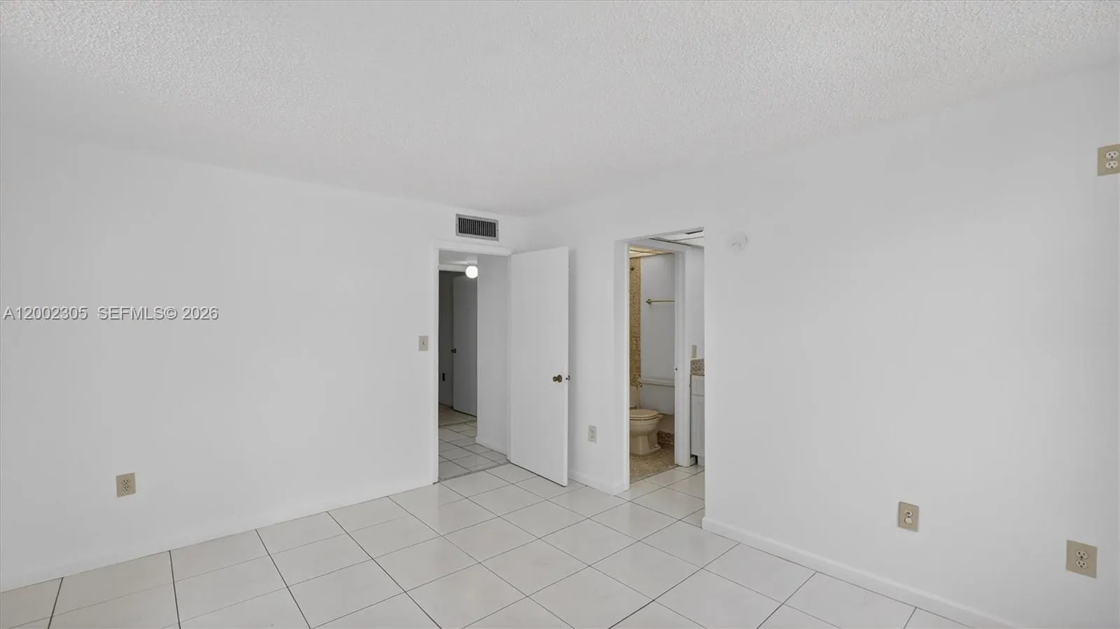 10975 Sw 107th St. 202, Kendall, Florida 33176, Kendall, Florida 33176, 2 Bedrooms Bedrooms, ,2 BathroomsBathrooms,Residential,For Sale,10975 Sw 107th St. 202, Kendall, Florida 33176,A12002305