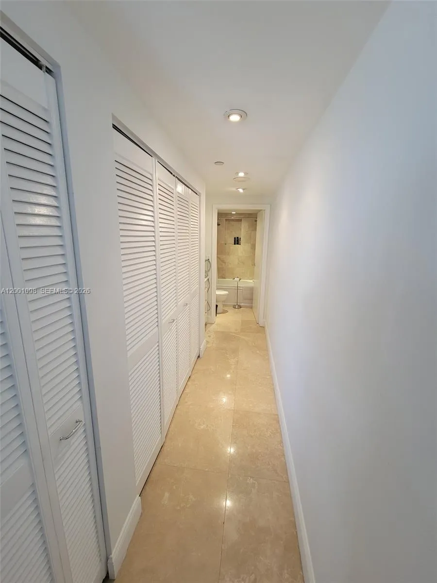 Hallway Master Bedroom/Closet Area