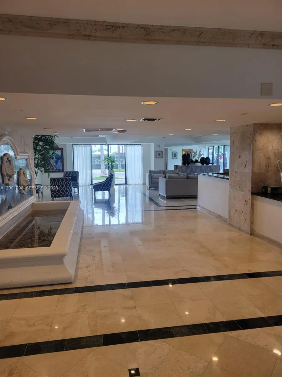 Front Desk, Concierge