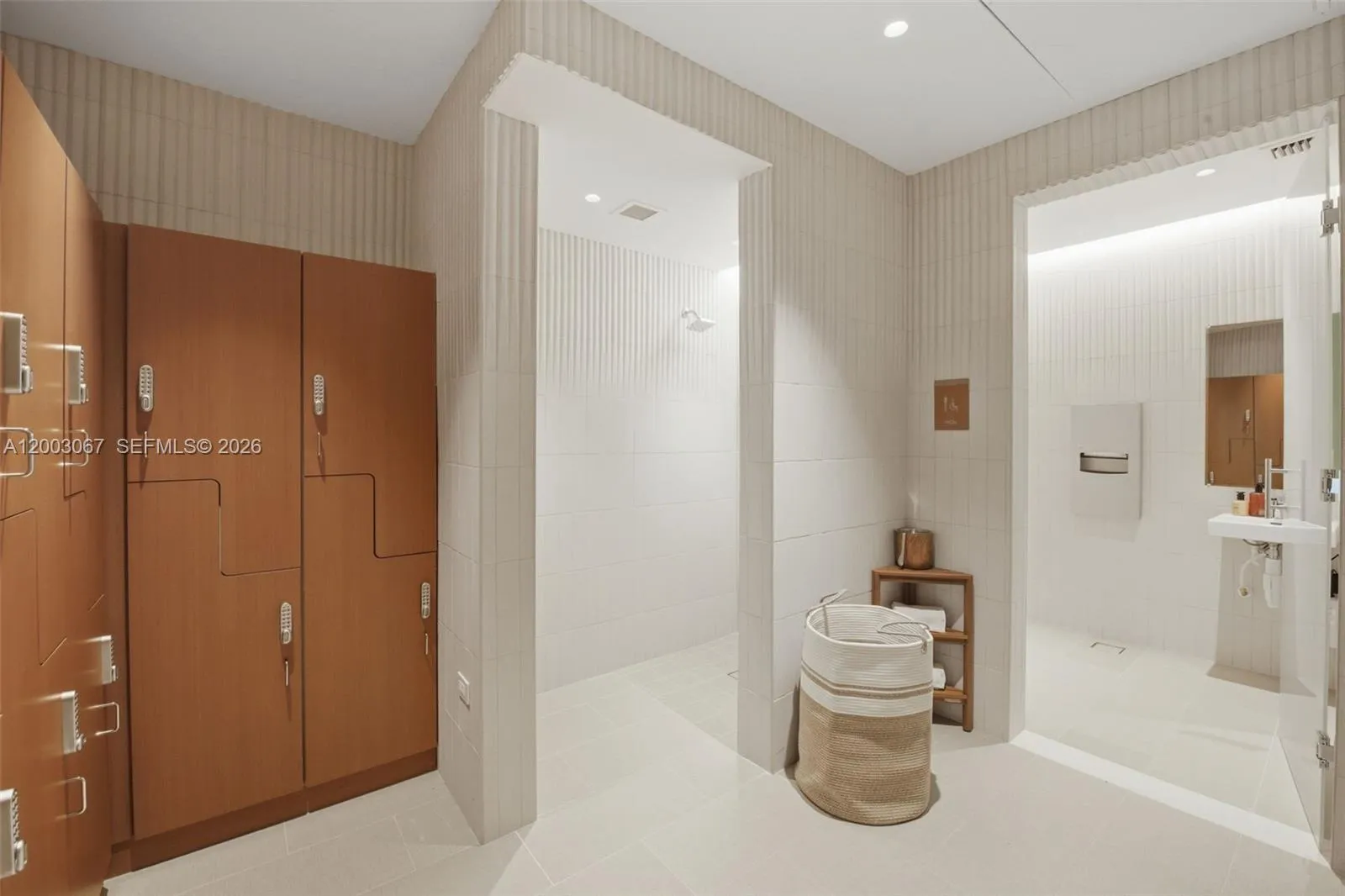 175 Se 25th Rd 3302, Miami, Florida 33129, Miami, Florida 33129, 4 Bedrooms Bedrooms, ,4 BathroomsBathrooms,Residential Lease,For Rent,175 Se 25th Rd 3302, Miami, Florida 33129,A12003067
