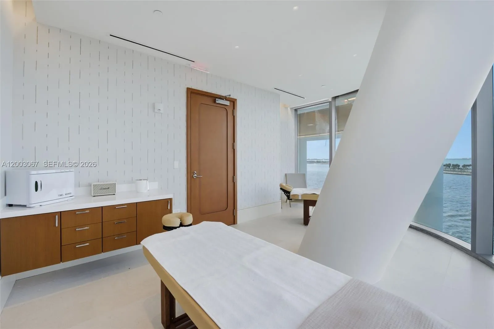 175 Se 25th Rd 3302, Miami, Florida 33129, Miami, Florida 33129, 4 Bedrooms Bedrooms, ,4 BathroomsBathrooms,Residential Lease,For Rent,175 Se 25th Rd 3302, Miami, Florida 33129,A12003067