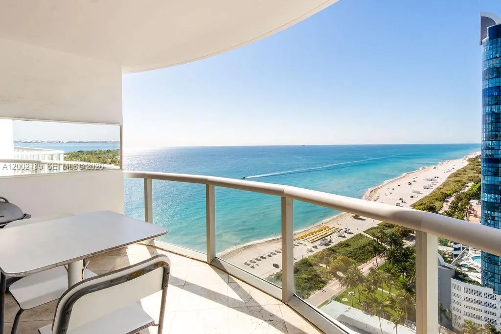 Miami Beach, Florida 33141, 1 Bedroom Bedrooms, ,1 BathroomBathrooms,Residential,For Sale,A12002135