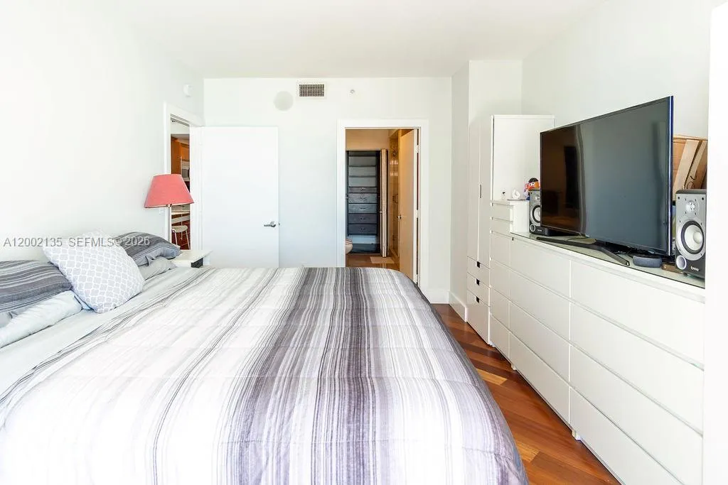 Miami Beach, Florida 33141, 1 Bedroom Bedrooms, ,1 BathroomBathrooms,Residential,For Sale,A12002135