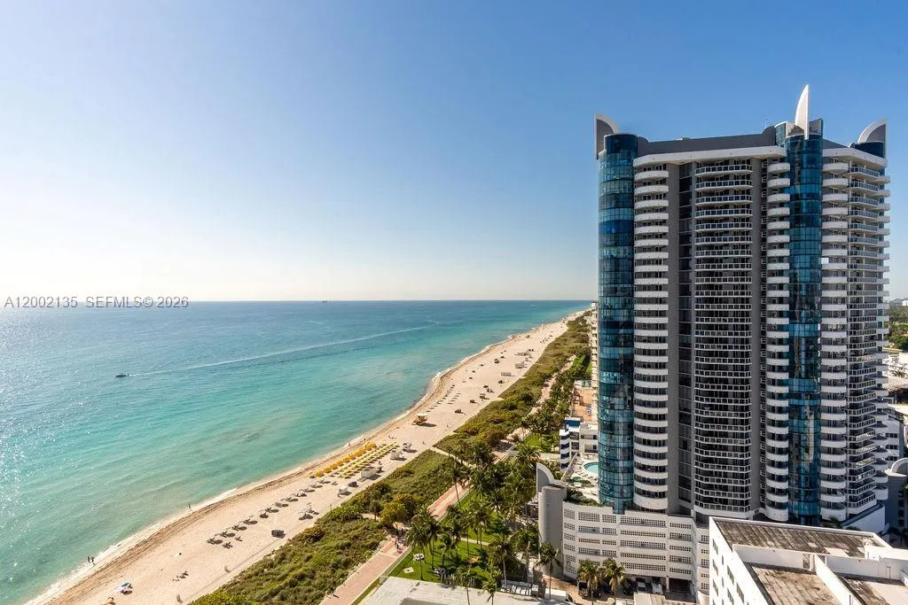 Miami Beach, Florida 33141, 1 Bedroom Bedrooms, ,1 BathroomBathrooms,Residential,For Sale,A12002135