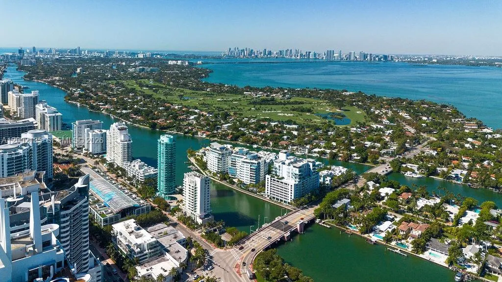 Miami Beach, Florida 33141, 1 Bedroom Bedrooms, ,1 BathroomBathrooms,Residential,For Sale,A12002135