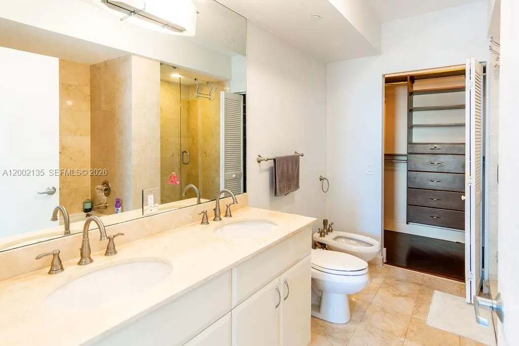 Miami Beach, Florida 33141, 1 Bedroom Bedrooms, ,1 BathroomBathrooms,Residential,For Sale,A12002135