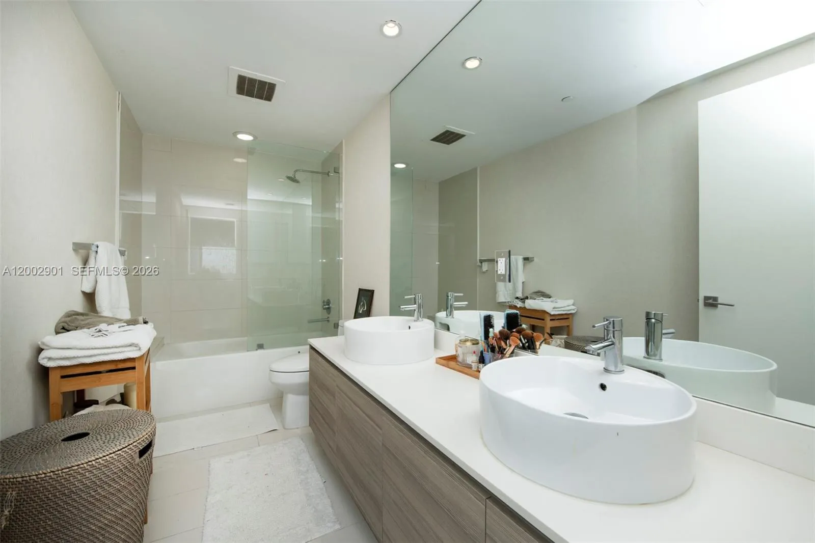 121 Ne 34th St 1607, Miami, Florida 33137, Miami, Florida 33137, 2 Bedrooms Bedrooms, ,2 BathroomsBathrooms,Residential,For Sale,121 Ne 34th St 1607, Miami, Florida 33137,A12002901