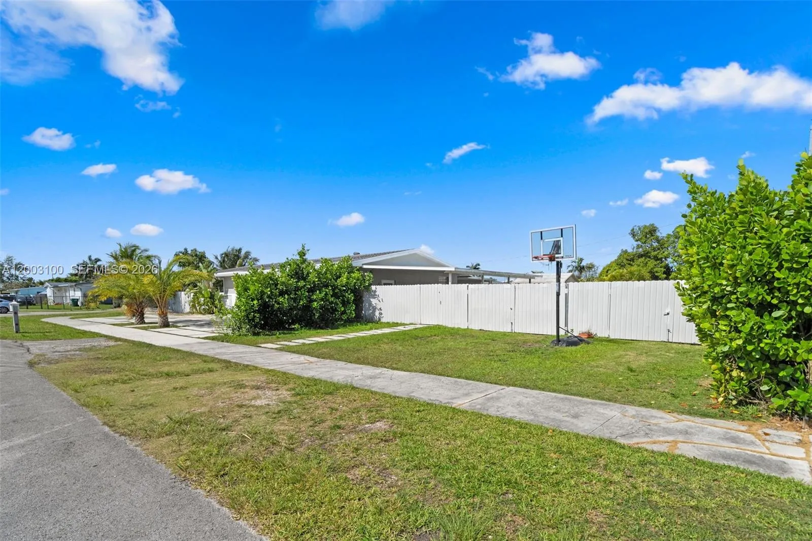 1000 Nw 16th Ave, Homestead, Florida 33030, Homestead, Florida 33030, 3 Bedrooms Bedrooms, ,2 BathroomsBathrooms,Residential,For Sale,1000 Nw 16th Ave, Homestead, Florida 33030,A12003100