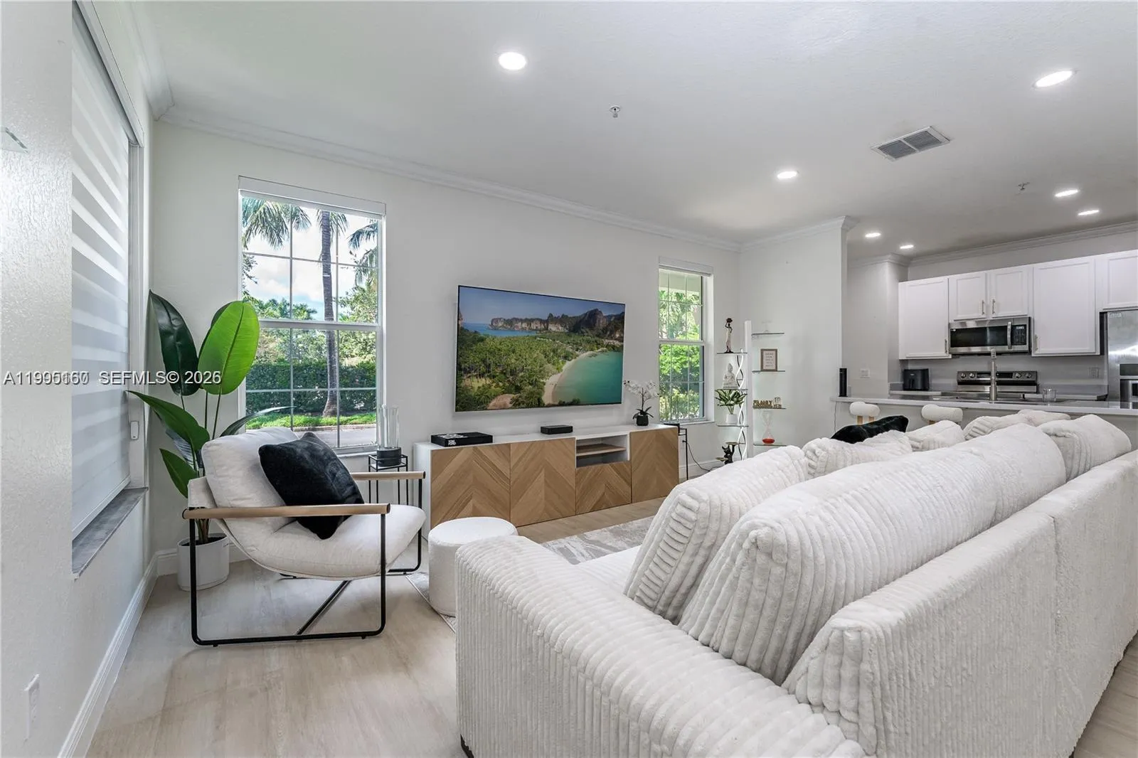 Miramar, Florida 33025, 3 Bedrooms Bedrooms, ,2 BathroomsBathrooms,Residential,For Sale,A11995160