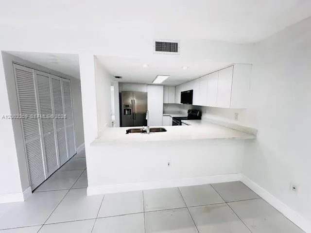 9189 Fontainebleau Blvd 510, Miami, Florida 33172, Miami, Florida 33172, 3 Bedrooms Bedrooms, ,2 BathroomsBathrooms,Residential,For Sale,9189 Fontainebleau Blvd 510, Miami, Florida 33172,A12002209