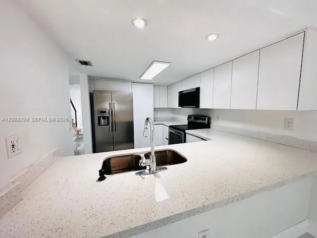 9189 Fontainebleau Blvd 510, Miami, Florida 33172, Miami, Florida 33172, 3 Bedrooms Bedrooms, ,2 BathroomsBathrooms,Residential,For Sale,9189 Fontainebleau Blvd 510, Miami, Florida 33172,A12002209