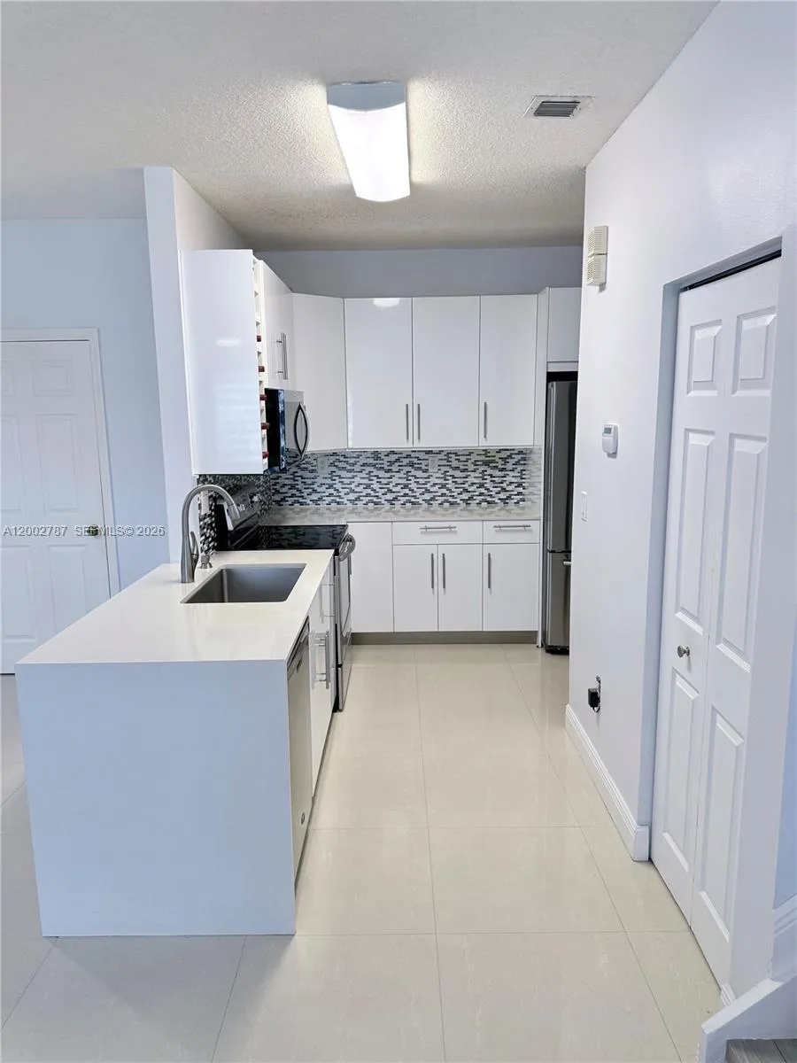 1704 Sw 101st Ter, Miramar, Florida 33025, Miramar, Florida 33025, 4 Bedrooms Bedrooms, ,2 BathroomsBathrooms,Residential,For Sale,1704 Sw 101st Ter, Miramar, Florida 33025,A12002787