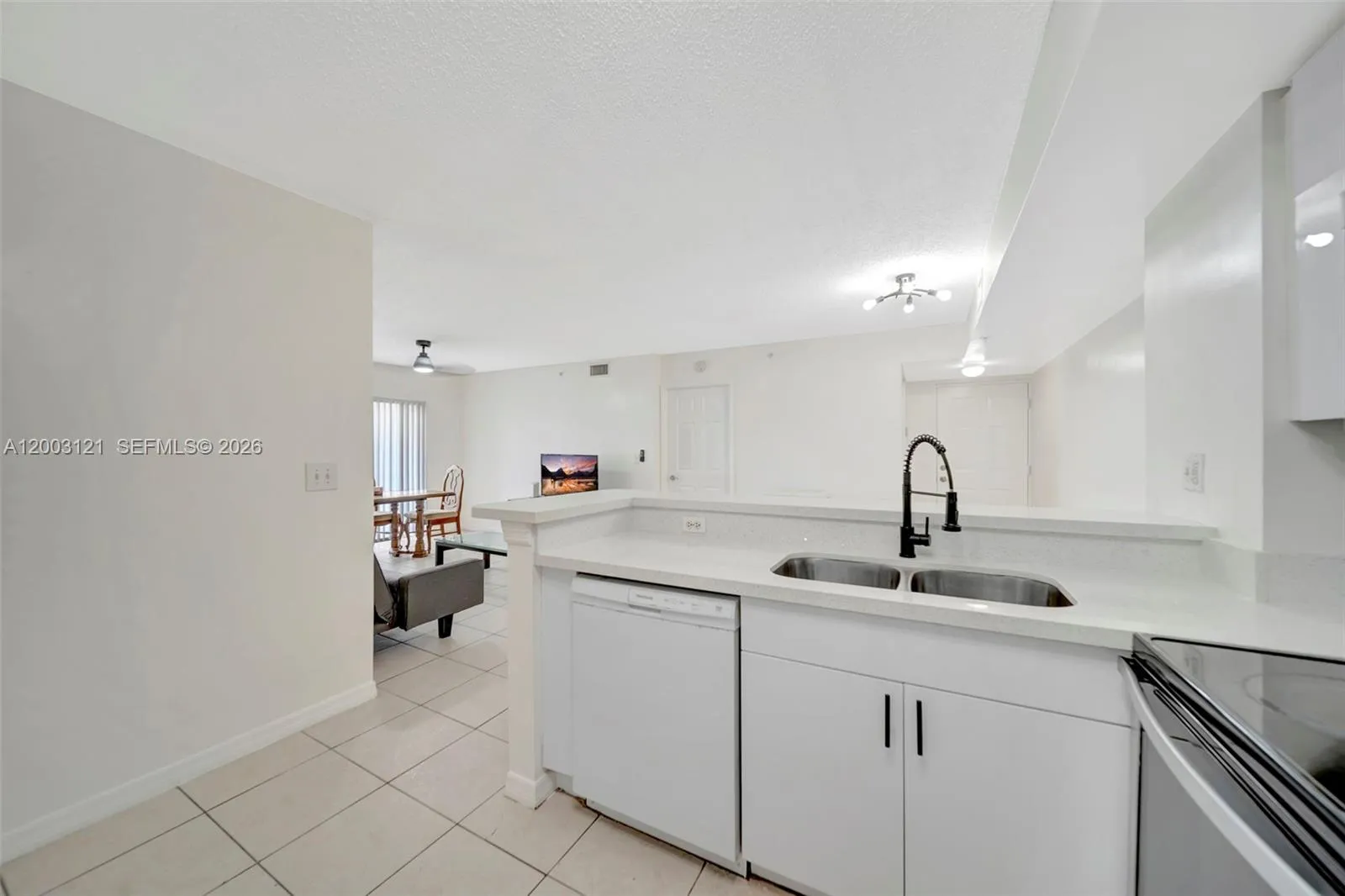 2620 S University Dr 109, Davie, Florida 33328, Davie, Florida 33328, 3 Bedrooms Bedrooms, ,2 BathroomsBathrooms,Residential,For Sale,2620 S University Dr 109, Davie, Florida 33328,A12003121