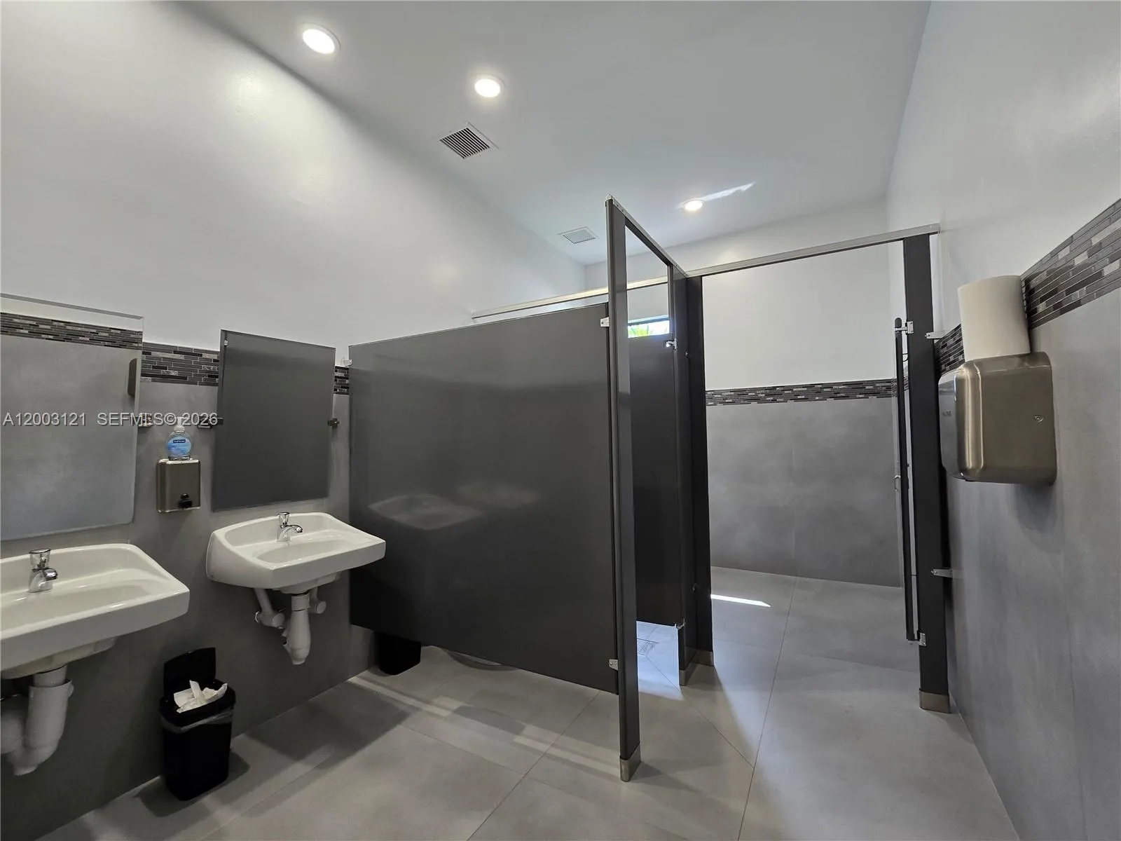 2620 S University Dr 109, Davie, Florida 33328, Davie, Florida 33328, 3 Bedrooms Bedrooms, ,2 BathroomsBathrooms,Residential,For Sale,2620 S University Dr 109, Davie, Florida 33328,A12003121