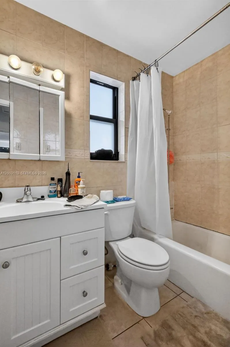 5814 Cleveland St, Hollywood, Florida 33021, Hollywood, Florida 33021, ,Residential Income,For Sale,5814 Cleveland St, Hollywood, Florida 33021,A12003113