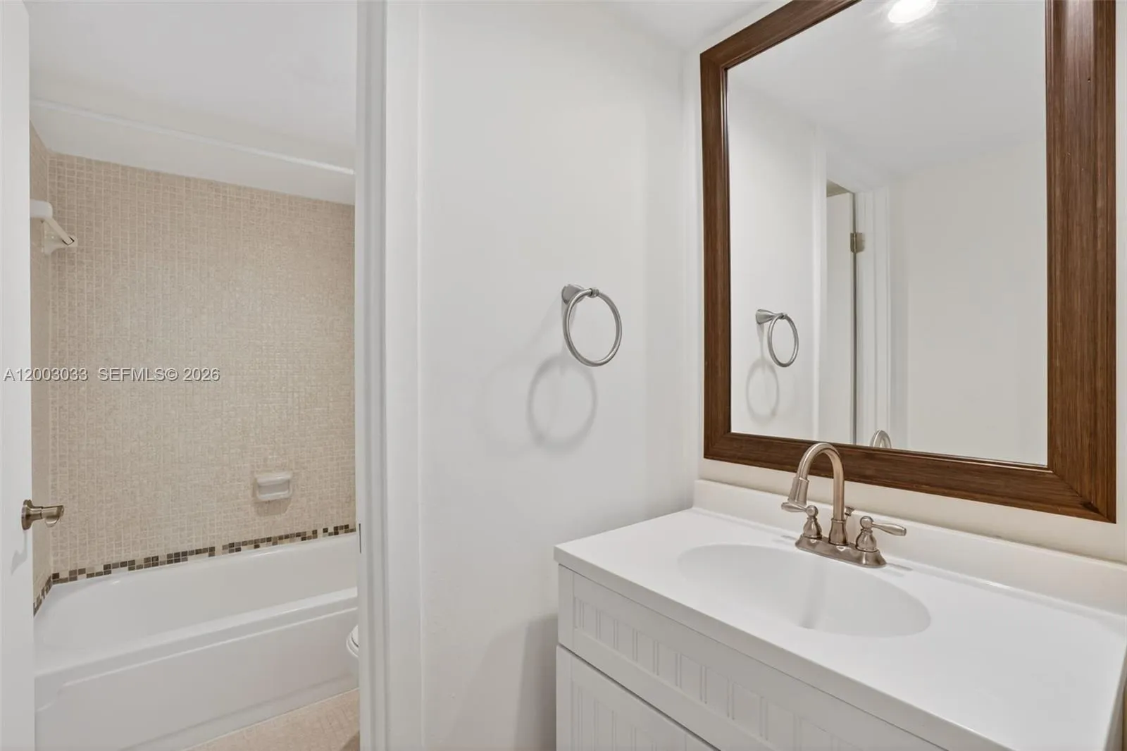 10400 Sw 108th Ave A215, Miami, Florida 33176, Miami, Florida 33176, 2 Bedrooms Bedrooms, ,2 BathroomsBathrooms,Residential,For Sale,10400 Sw 108th Ave A215, Miami, Florida 33176,A12003033