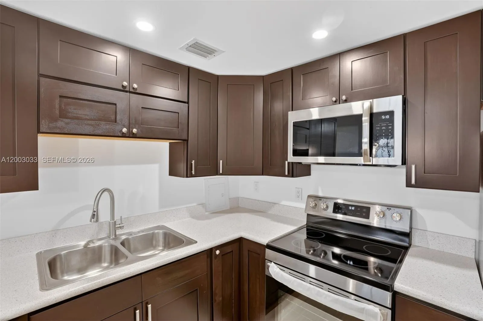 10400 Sw 108th Ave A215, Miami, Florida 33176, Miami, Florida 33176, 2 Bedrooms Bedrooms, ,2 BathroomsBathrooms,Residential,For Sale,10400 Sw 108th Ave A215, Miami, Florida 33176,A12003033