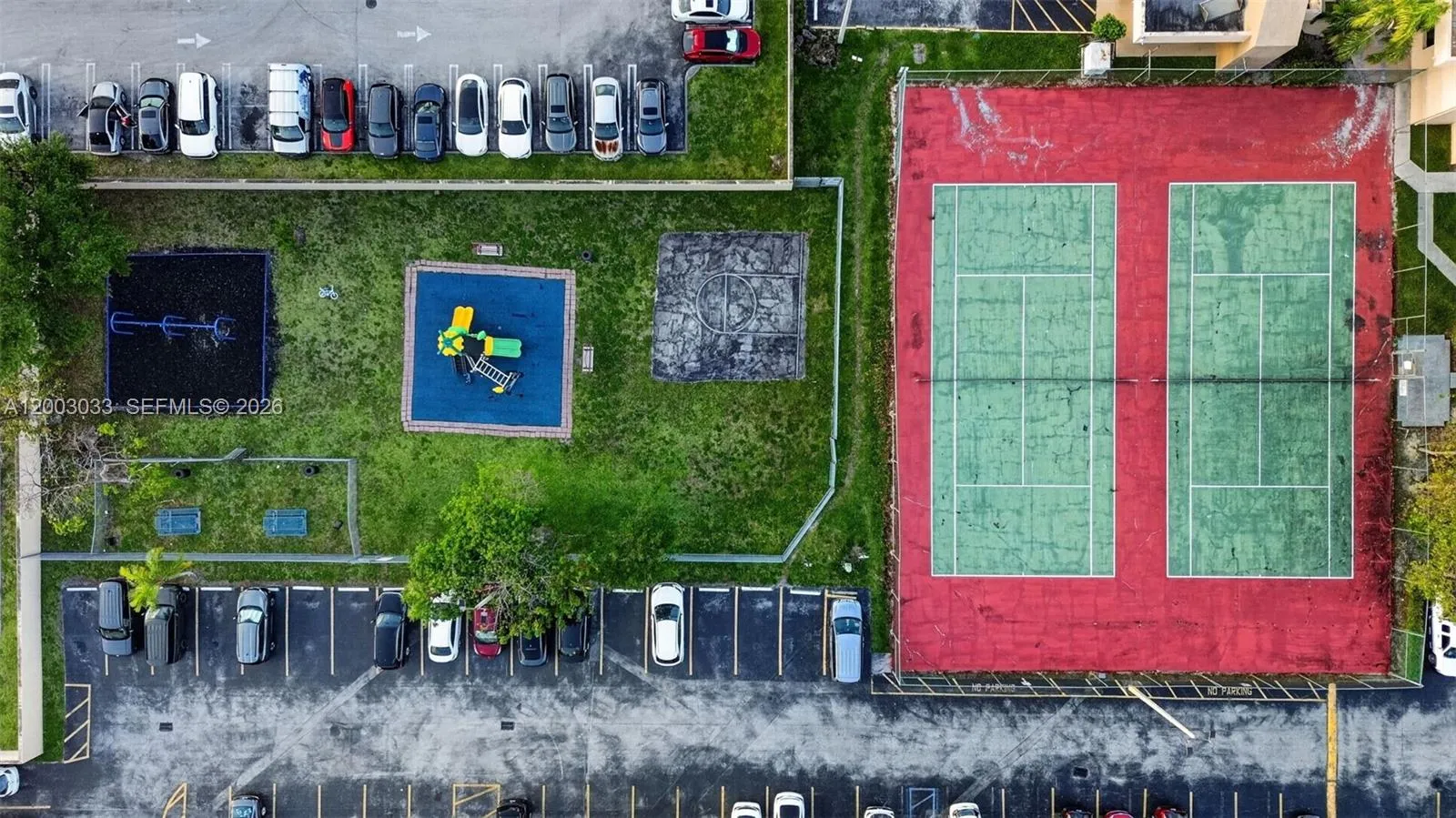 Community Tennis courts,pool and play area
