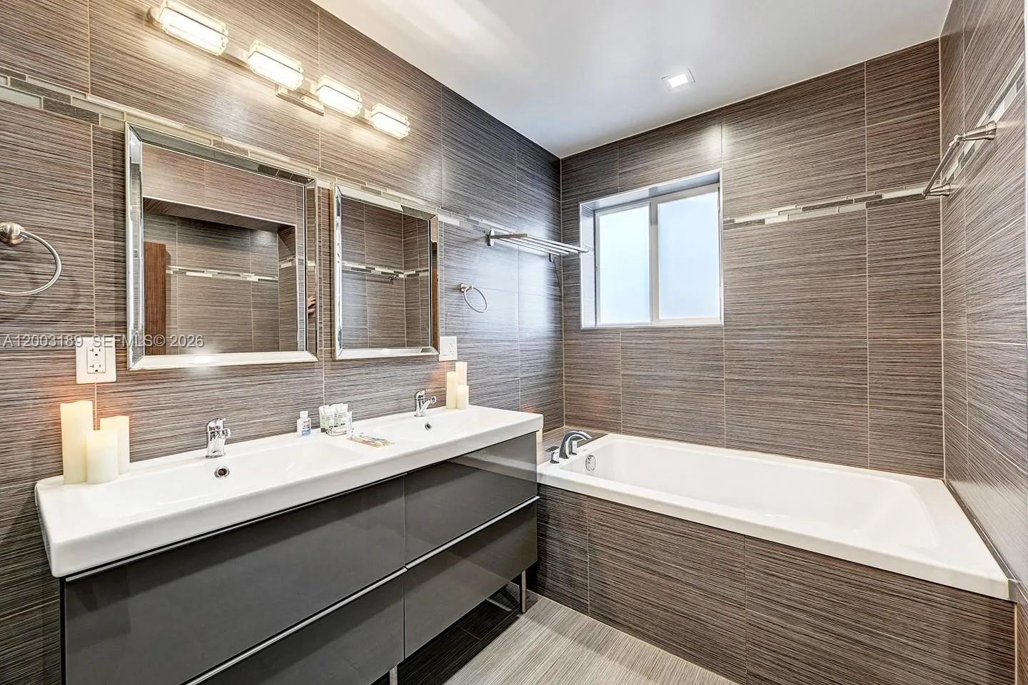 1318 Washington St, Hollywood, Florida 33019, Hollywood, Florida 33019, 4 Bedrooms Bedrooms, ,3 BathroomsBathrooms,Residential,For Sale,1318 Washington St, Hollywood, Florida 33019,A12003189