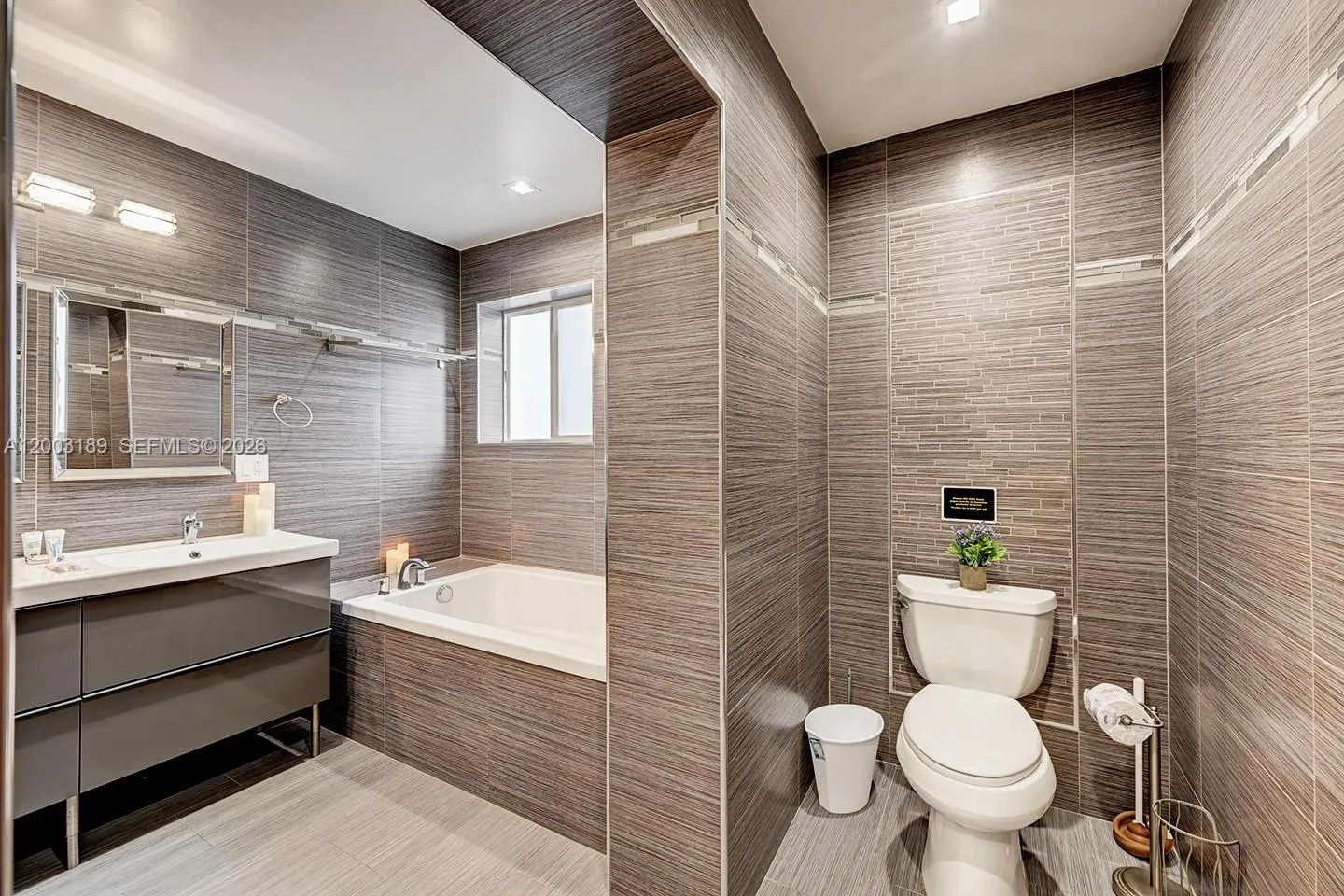 1318 Washington St, Hollywood, Florida 33019, Hollywood, Florida 33019, 4 Bedrooms Bedrooms, ,3 BathroomsBathrooms,Residential,For Sale,1318 Washington St, Hollywood, Florida 33019,A12003189