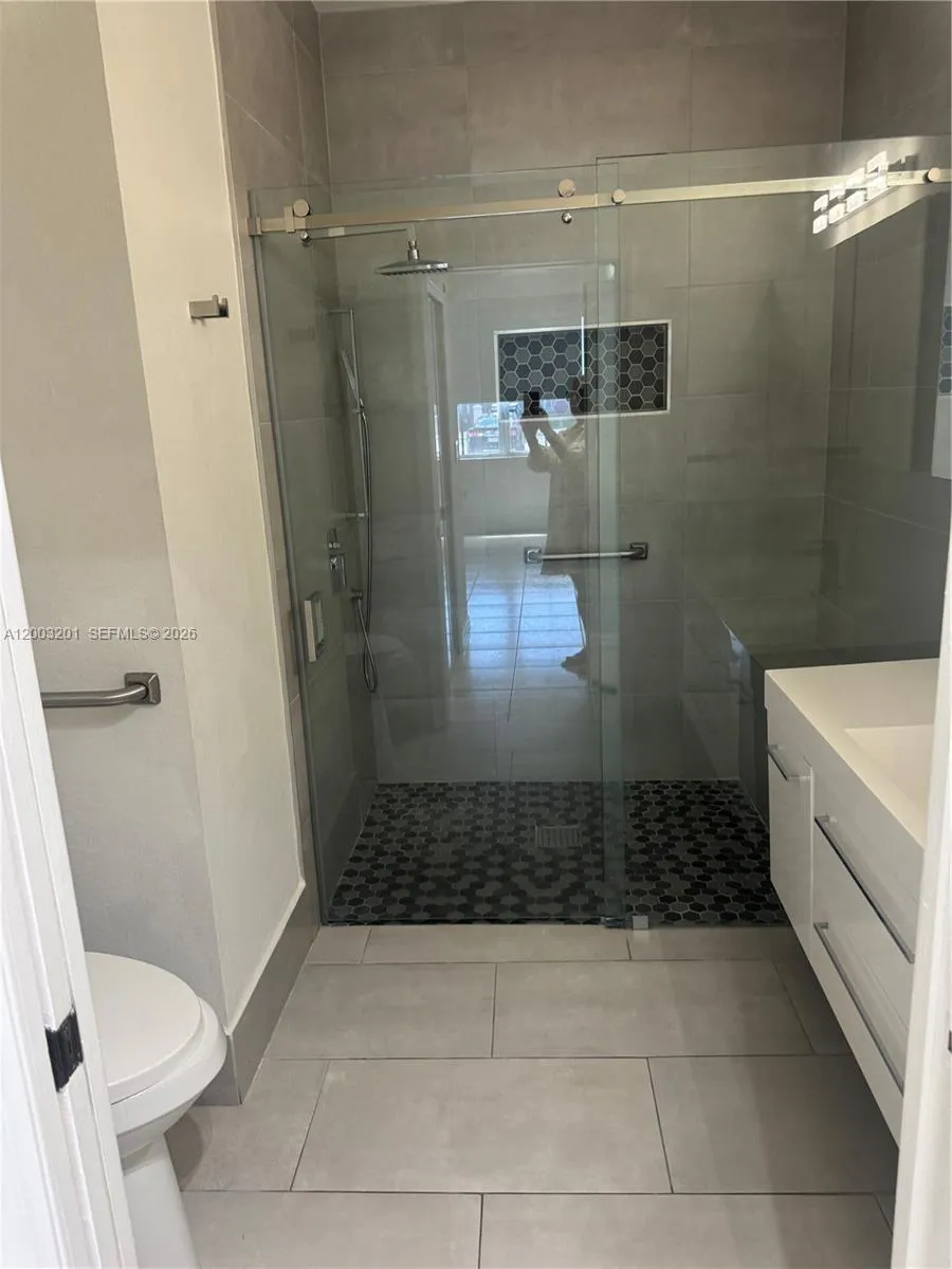 8826 W Flagler St 102, Miami, Florida 33174, Miami, Florida 33174, 3 Bedrooms Bedrooms, ,2 BathroomsBathrooms,Residential,For Sale,8826 W Flagler St 102, Miami, Florida 33174,A12003201