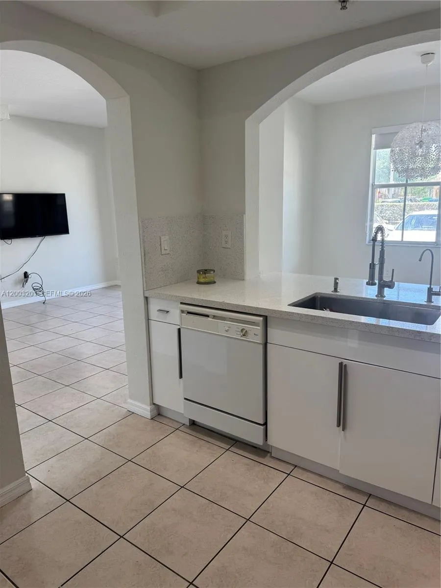 8826 W Flagler St 102, Miami, Florida 33174, Miami, Florida 33174, 3 Bedrooms Bedrooms, ,2 BathroomsBathrooms,Residential,For Sale,8826 W Flagler St 102, Miami, Florida 33174,A12003201