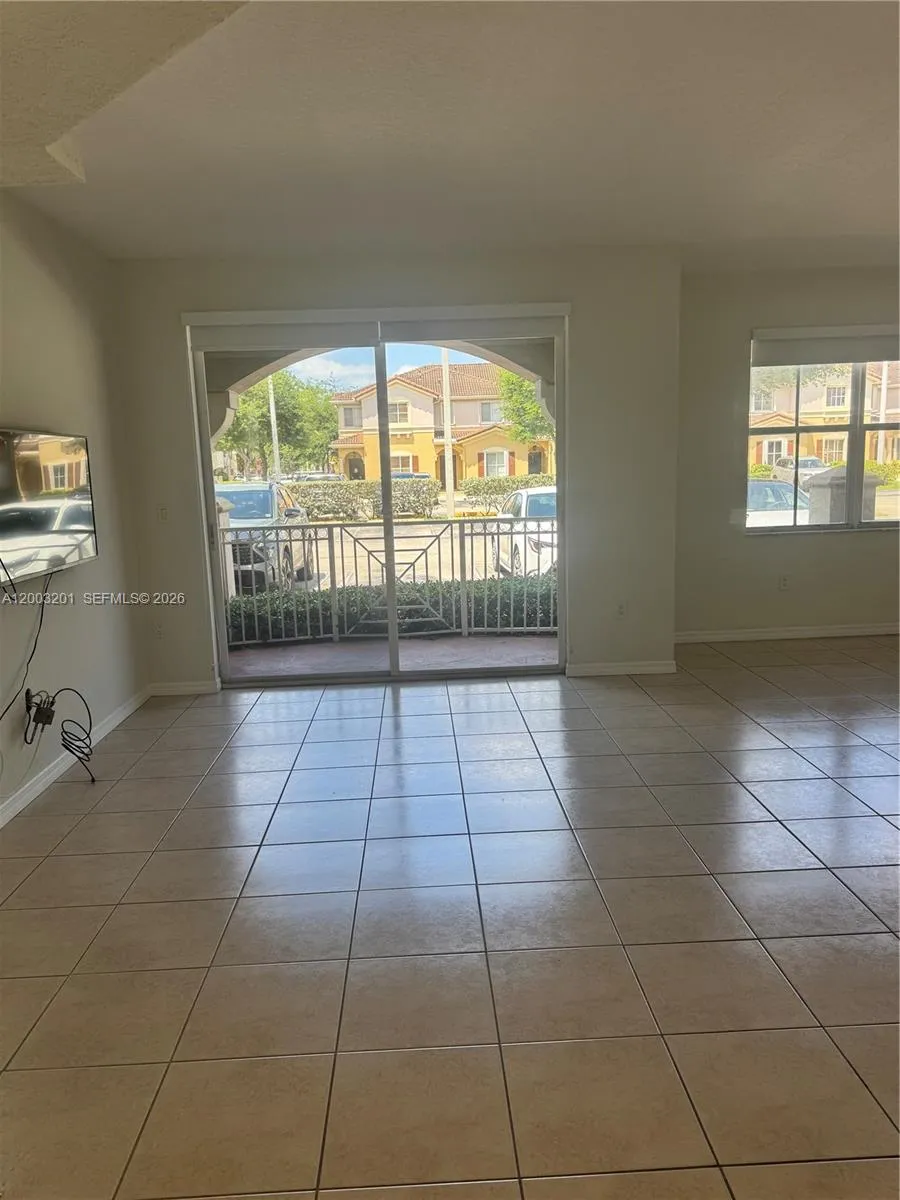 8826 W Flagler St 102, Miami, Florida 33174, Miami, Florida 33174, 3 Bedrooms Bedrooms, ,2 BathroomsBathrooms,Residential,For Sale,8826 W Flagler St 102, Miami, Florida 33174,A12003201