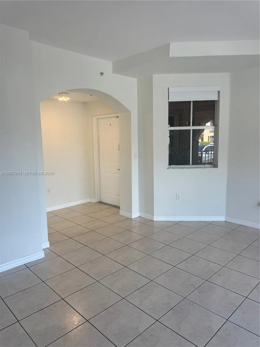 8826 W Flagler St 102, Miami, Florida 33174, Miami, Florida 33174, 3 Bedrooms Bedrooms, ,2 BathroomsBathrooms,Residential,For Sale,8826 W Flagler St 102, Miami, Florida 33174,A12003201