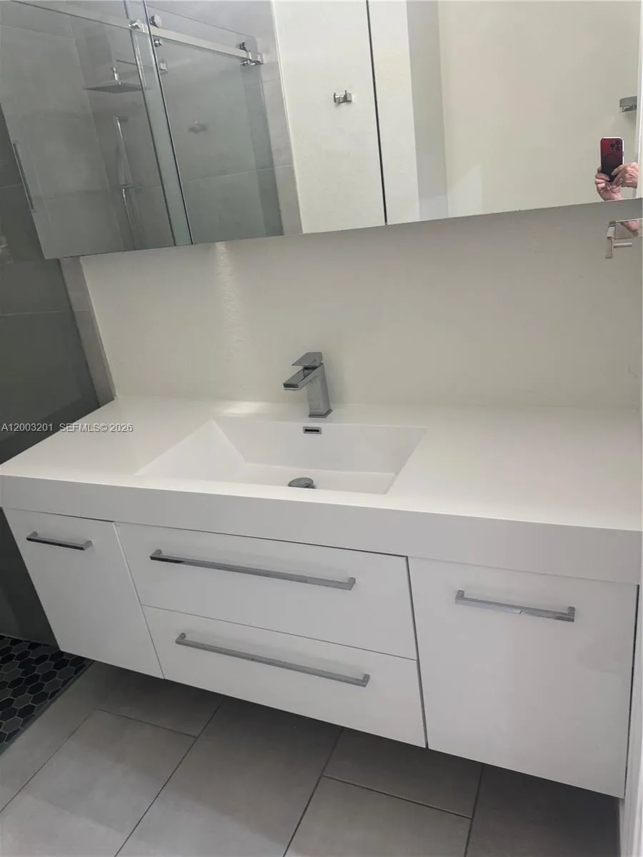 8826 W Flagler St 102, Miami, Florida 33174, Miami, Florida 33174, 3 Bedrooms Bedrooms, ,2 BathroomsBathrooms,Residential,For Sale,8826 W Flagler St 102, Miami, Florida 33174,A12003201