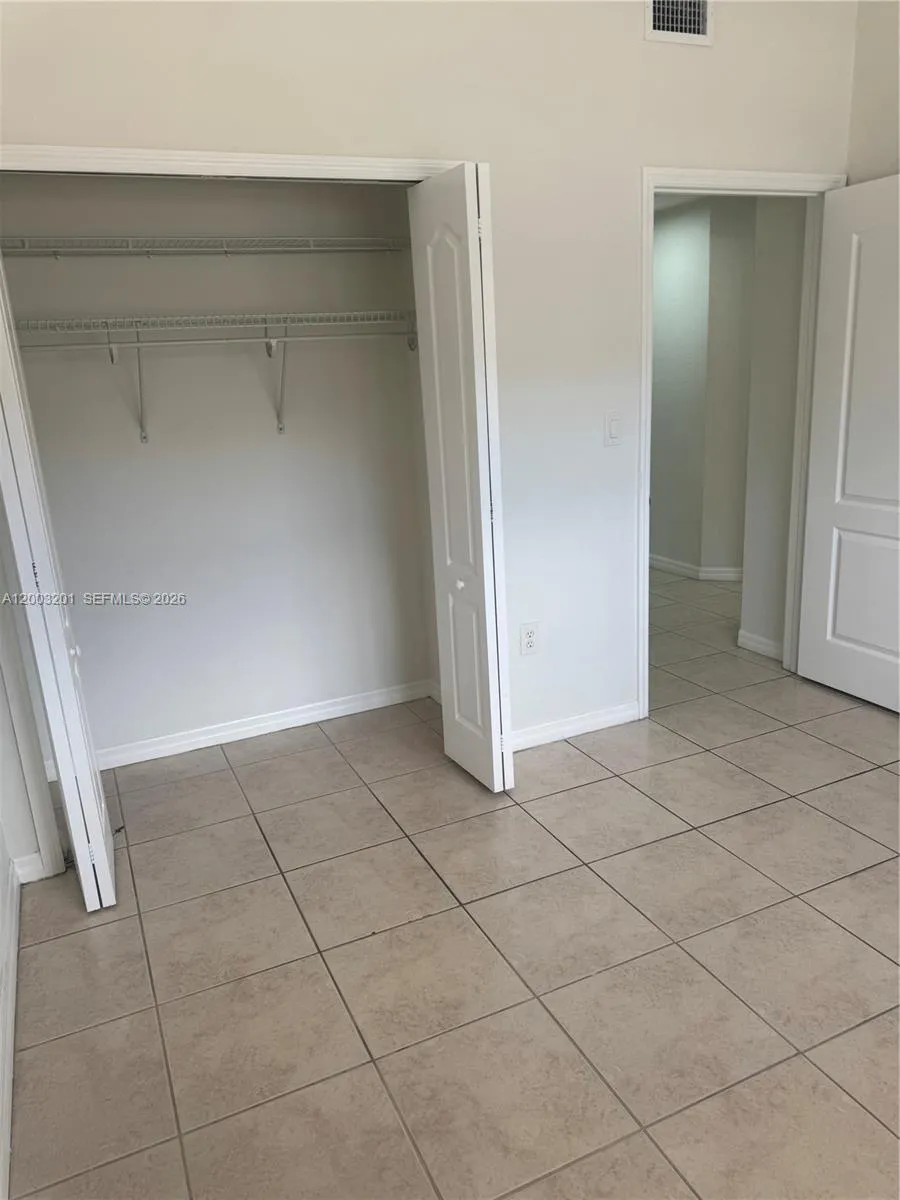 8826 W Flagler St 102, Miami, Florida 33174, Miami, Florida 33174, 3 Bedrooms Bedrooms, ,2 BathroomsBathrooms,Residential,For Sale,8826 W Flagler St 102, Miami, Florida 33174,A12003201