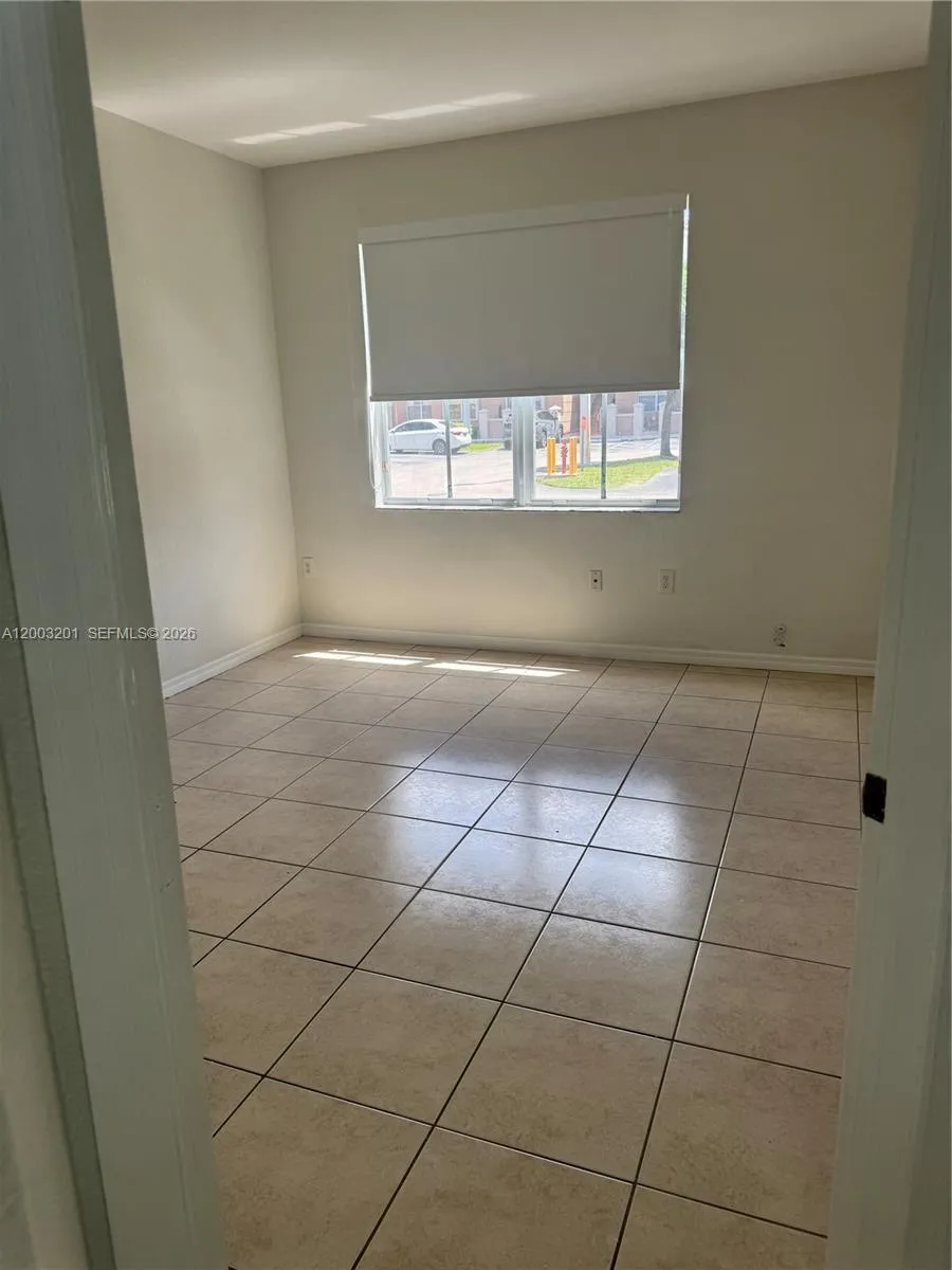 8826 W Flagler St 102, Miami, Florida 33174, Miami, Florida 33174, 3 Bedrooms Bedrooms, ,2 BathroomsBathrooms,Residential,For Sale,8826 W Flagler St 102, Miami, Florida 33174,A12003201