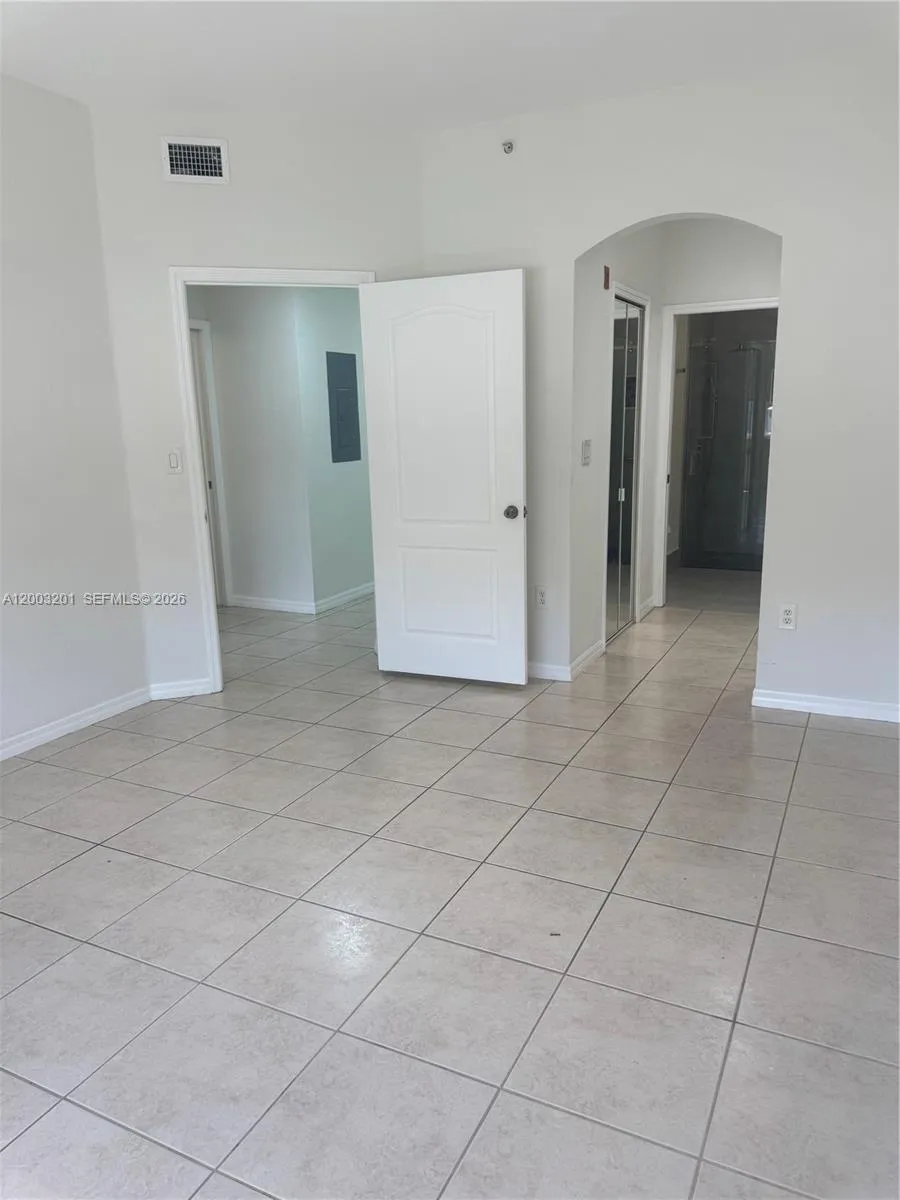 8826 W Flagler St 102, Miami, Florida 33174, Miami, Florida 33174, 3 Bedrooms Bedrooms, ,2 BathroomsBathrooms,Residential,For Sale,8826 W Flagler St 102, Miami, Florida 33174,A12003201